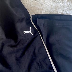 XL thrifted Puma lounge pants. Fits like a medium